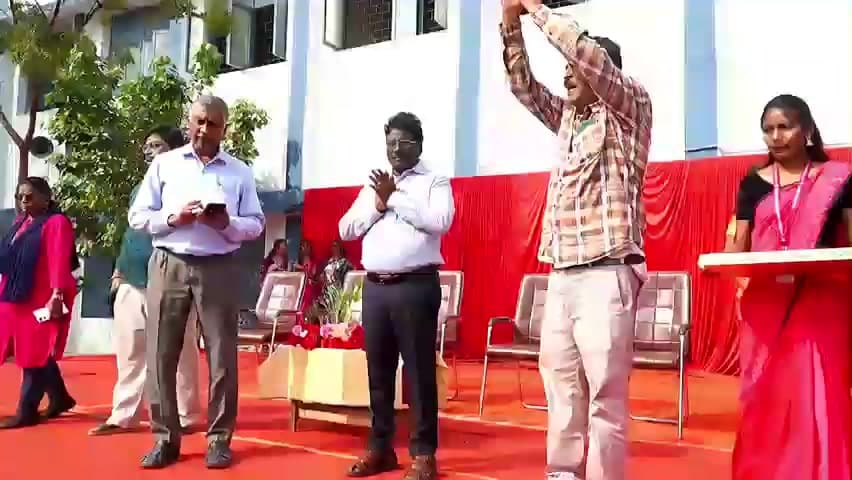 அமைந்தகரை: வாக்காளர் திருத்த பணிகள் தொடர்பாக மாணவர்கள் பங்கேற்ற பிரம்மாண்ட பேரணி - ரவுண்டானாவில் தொடங்கி கலைக் கல்லூரியில் முடிந்தது
