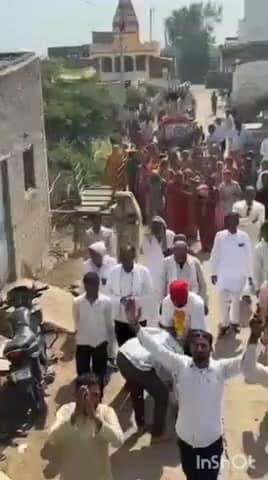 गोगावां: मां नर्मदा परिक्रमा पूर्ण होने पर टेमरनि गांव लौटने पर ग्रामीणों और परिवारजनों ने किया भव्य स्वागत