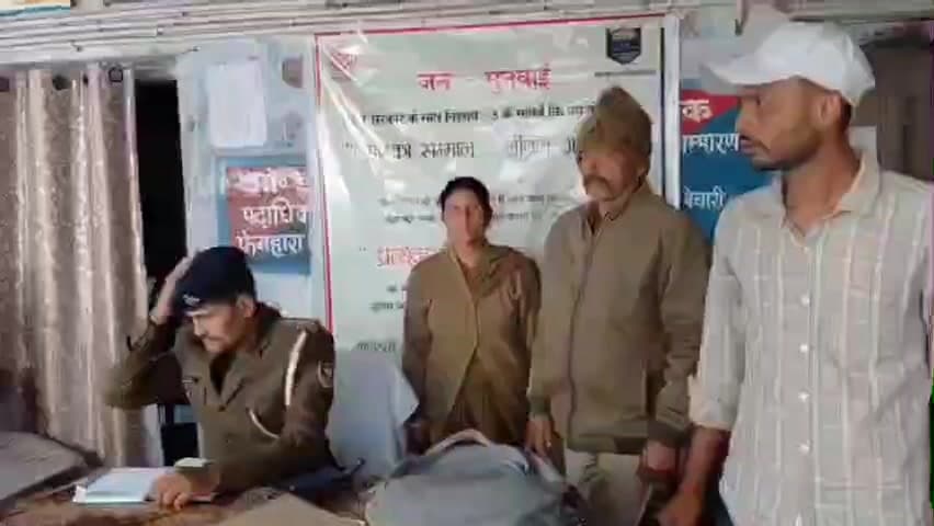 फेनहारा: फेनहारा थाना परिसर में थाना अध्यक्ष की अध्यक्षता में जनसुनवाई कार्यक्रम का आयोजन, 25 मामलों की हुई सुनवाई