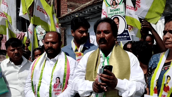 చేగుంట: తూప్రాన్:  మున్సిపల్ కౌన్సిలర్ అభ్యర్థిగా సీనియర్ జర్నలిస్టు జానకి గౌడ్