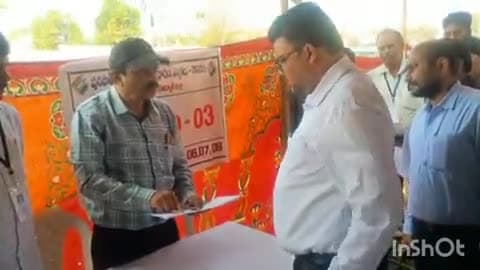 కొల్లాపూర్: మున్సిపల్ ఎన్నికల్లో ఎన్నికల సామాగ్రి పంపిణీని పటిష్టంగా నిర్వహించాలి: జిల్లా కలెక్టర్ బాదావత్ సంతోష్