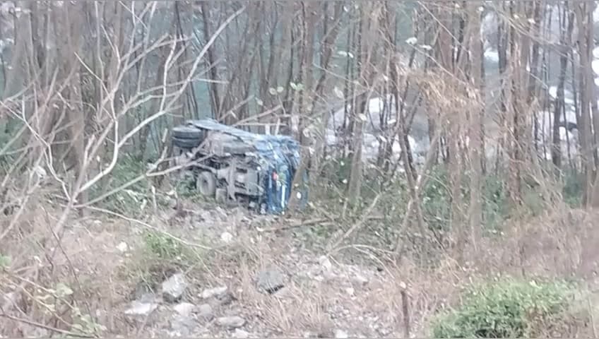 भटवाड़ी: गंगोत्री हाईवे पर मल्ला के पास बीआरओ का ट्रक अनियंत्रित होकर 100 मीटर गहरी खाई में गिर गया, घटना में चालक की मौत