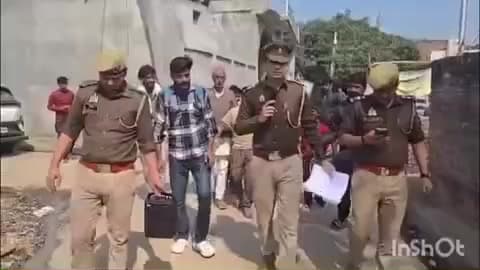 डिबाई: डिबाई पुलिस द्वारा 01 शातिर अभियुक्त को 6 माह के लिए जनपद से किया गया जिला बदर