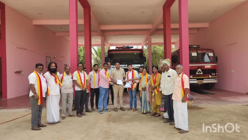 ಮುಳಬಾಗಿಲು: ಬೇಸಿಗೆ ಆರಂಭ ಅಗ್ನಿಶಾಮಕ ಇಲಾಖೆ ಸಿದ್ದರಿರಲು ನಗರದಲ್ಲಿ ಕರವೇ ಒತ್ತಾಯ