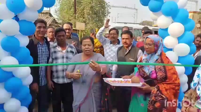 ধনিয়াখালি: হুগলি ধনিয়াখালিতে আলাদা তিনটি রাস্তার কাজে শুভ উদ্বোধন করলেন বিধায়ক