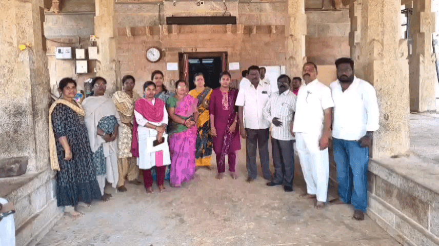 குளத்தூர்: பிடாம்பட்டி சஞ்சீவி திருக்கோவில் உதவி ஆணையர் ரஞ்சிதா சுவாதீனம் எடுத்தார் அதிகாரிகள் அலுவலர்கள் பங்கேற்பு