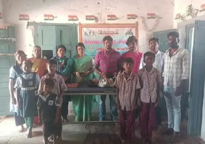 భిక్కనూర్: భిక్కనూర్ లో దివ్యాంగ విద్యార్థులకు భవిత పాఠశాలలో ఉచిత ఫిజియోథెరపీ చికిత్సలు, ఫిజియోథెరపిస్ట్ నవీన్ సాయి