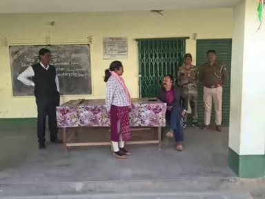 पाकुड़िया: पाकुड़िया के तीन केंद्रों पर शांतिपूर्ण मैट्रिक परीक्षा संपन्न, 6 छात्र रहे अनुपस्थित