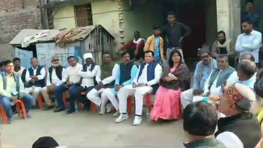 बंदरा: बड़गांव में पुलिस और जनता के बीच झड़प का मामला गरमाया, राजद प्रतिनिधिमंडल ने एसएसपी से की मुलाकात