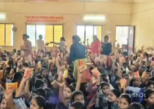 मेघनगर: मेघनगर में रोटरी क्लब ने रोटरी मंडल के पूर्व गवर्नर का जन्मदिन धूमधाम से मनाया, कार्यक्रम आयोजित