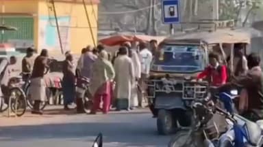 सनहौला: सन्हौला ब्लॉक चौक पर सड़क हादसा, एक व्यक्ति गंभीर रूप से घायल
