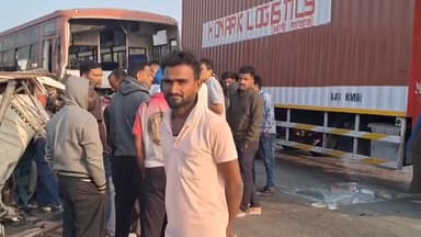 मंगळवेढा: मंगळवेढा-पंढरपूर रस्त्यावर देगावजवळ एसटी आणि पिकअपचा अपघात, पिकअपच्या चालकाचा जागीच मृत्यू
