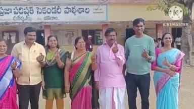 ఘన్‌పూర్  స్టేషన్: స్టేషన్గన్పూర్ తొలి మున్సిపల్ ఎన్నికలలో కుటుంబ సమేతంగా ఓటు హక్కు వినియోగించుకున్న మాజీ మంత్రి మాజీ ఎమ్మెల్యే రాజయ్య
