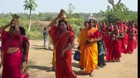 आर्वी: आर्वी नजिकच्या टाकरखेड धामंत्रीत महिलांची भव्य कलशयात्रा उत्साहात