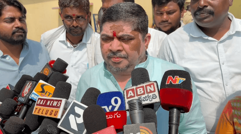హుస్నాబాద్: భారతదేశ ప్రజాస్వామిక వ్యవస్థలో ఓటు అనేది ఆయుధం: రాష్ట్ర మంత్రి పొన్నం ప్రభాకర్