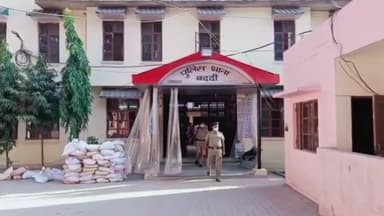कंडाघाट: बरोटीवाला के अंतर्गत खैर की तस्करी करते वाहन को पकड़ा गया, मामला दर्ज
