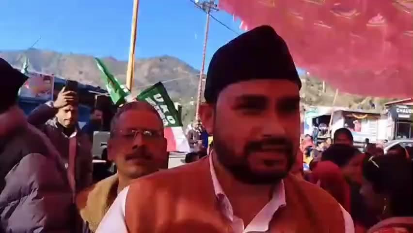 पोखरी: यूकेडी केंद्रीय महामंत्री बीरेंद्र सजवाण ने कहा, नेताओं ने केवल अपना विकास किया है, जबकि जमीनी हकीकत कुछ और है