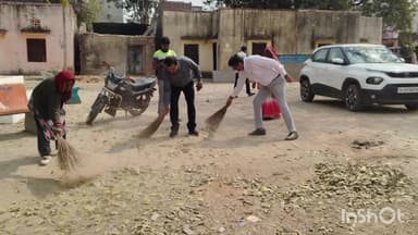 पीपलखूंट: स्वच्छता पखवाड़ा अंतर्गत पीपलखूंट में अतिरिक्त मुख्य कार्यकारी अधिकारी ने किया श्रमदान एवं ली समीक्षा बैठक