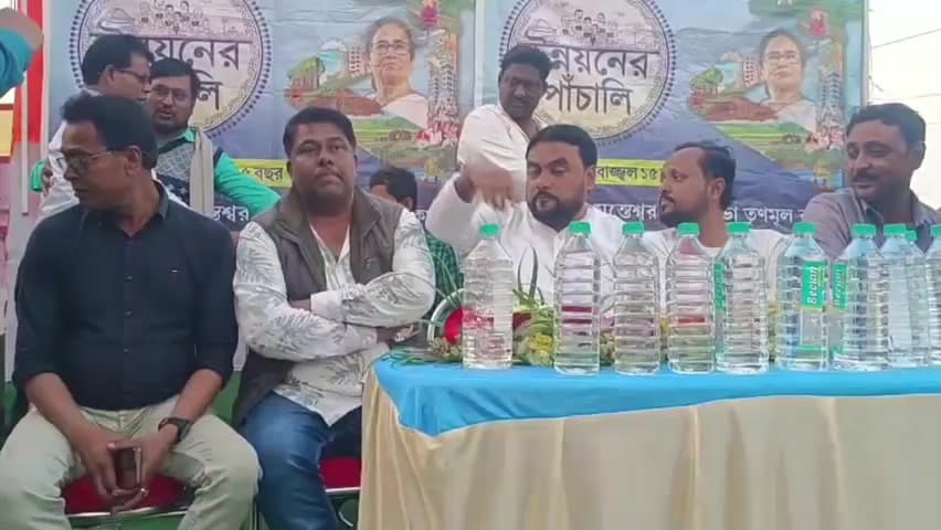 মন্তেশ্বর: উন্নয়নে পাঁচালী ও  ঘরে এলো লক্ষ্মী কর্মসূচি সাতগেছিয়া মনসাতলায়