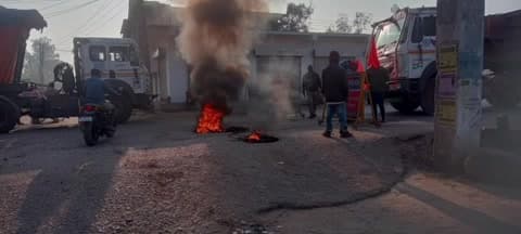 झींकपानी: केंद्र की नीतियों के खिलाफ बंद का असर, किसान व मजदूर झींकपानी, जगन्नाथपुर, चाईबासा में सड़क पर उतरे