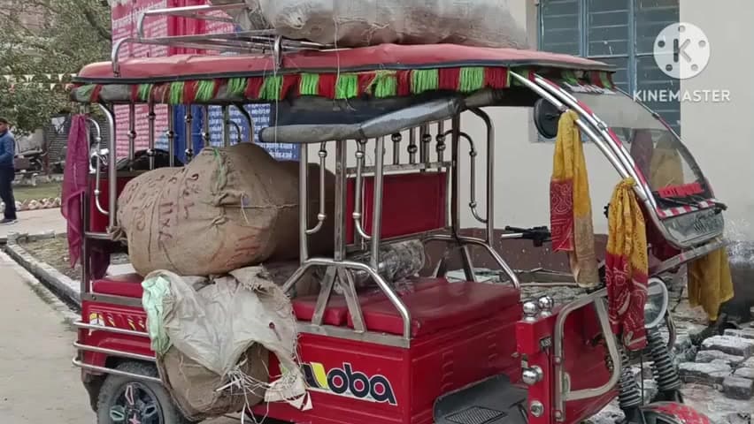 कोचस: अमैसिडिहरा के बधार से पुलिस ने 10 घंटे के भीतर चोरी का ई-रिक्शा और बर्तन किया बरामद, एक नाबालिग से पूछताछ जारी