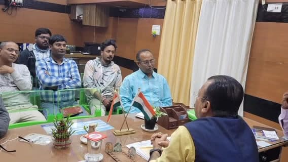 বজবজ ২: বজবজ ২ নম্বর ব্লকের বিভিন্ন এলাকার সাধারণ মানুষদের সমস্যা সমাধানের জন্য আলোচনা সভা করলেন পঞ্চায়েত সমিতির সভাপতি।