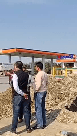 नरवल: महाराजपुर थाना क्षेत्र के अंतर्गत इंडियन ऑयल पेट्रोल पंप में पीएनजी की पाइपलाइन फटी