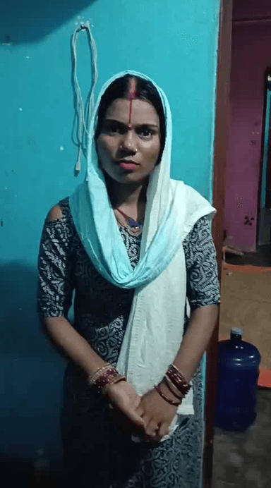 yah ladki khud Apne Marji se shaadi kiya hai aur ladki ka pita ji Ne jhutha aarop Laga Diya Hai apharan ka