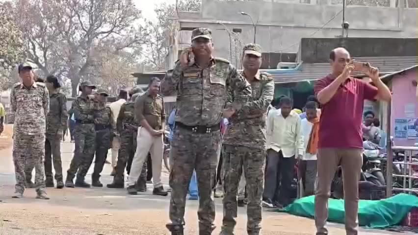 परसवाड़ा: बॉक्साइट खनन के विरोध में उकवा में आदिवासी ग्रामीणों ने किया चक्का जाम, आंदोलन जारी