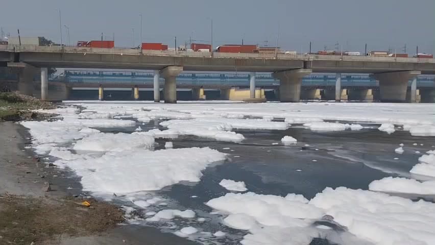 सरिता विहार: दिल्ली के कालिंदी कुंज में यमुना की हालत और भी बदतर, दिल्ली सरकार ने कहा- 2027 तक होगी साफ़