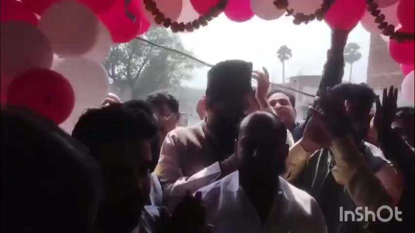 इस्लामनगर अलीगंज: अलीगंज में सादिक टूरिज्म ऑनलाइन साइबर कैफे का हुआ उद्घाटन