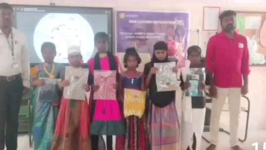 ஆலங்குடி: நெடுவாசல் அரசு ஆதிதிராவிடர் நல தொடக்கப் பள்ளியில் சமூக சமத்துவ விழாவில் தனி வட்டாட்சியர் பாலமுருகன் பள்ளியின் தலைமை ஆசிரியர் அகிலன் ஆகியோர் பங்கேற்பு