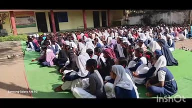 भीमपुर: पीएम श्री कन्या हायर सेकेंडरी स्कूल, भीमपुर में कैरियर मार्गदर्शन पर सोशल वर्क संबंधी जानकारी