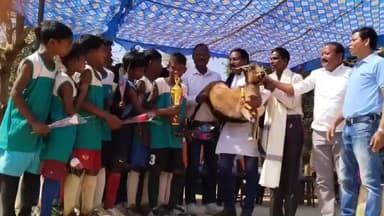 जलडेगा: आरसी बालक मध्य विद्यालय गांगुटोली में जिला स्तरीय फादर डीजरडीन हॉकी प्रतियोगिता सम्पन्न, डोडमा टीम विजयी