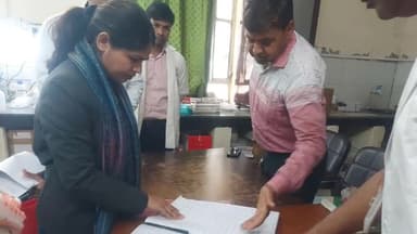 लवाण: लवाण उपखण्ड अधिकारी ने सामुदायिक स्वास्थ्य केंद्र का किया निरीक्षण, अव्यवस्थाओं के प्रति एसडीएम ने जताई गहरी नाराज़गी