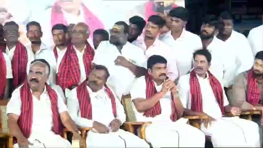 செஞ்சி: வீட்டில் இருக்கும் பொருட்கள் திருடலாம் ஆனால் கல்வி மட்டும் திருட முடியாது தமிழ்நாட்டில் உள்ள மாணவர்கள் நன்றாக படிக்க வேண்டும் என தமிழ்நாடு முதலமைச்சர்