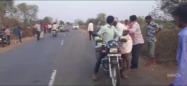 मेघनगर: सारंगी मार्ग पर लाड़की नदी के पास तीन बाइक की टक्कर, 5 लोग घायल