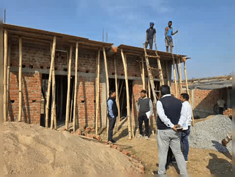 ओडगी: जिला पंचायत सीईओ ने ओड़गी के दूरस्थ ग्राम लांजित में लगाई आवास चौपाल, 31 मार्च तक अपूर्ण आवास पूर्ण करने के दिए निर्देश