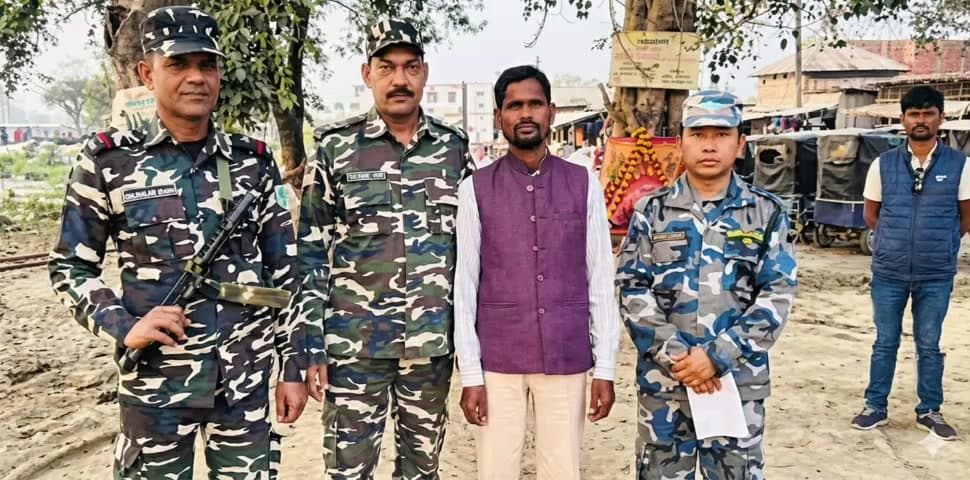 सिकटी: सिकटी - भारत-नेपाल अंतर्राष्ट्रीय सीमा पर 65 हजार भारतीय मुद्रा के साथ युवक गिरफ्तार, जानें पूरी रिपोर्ट