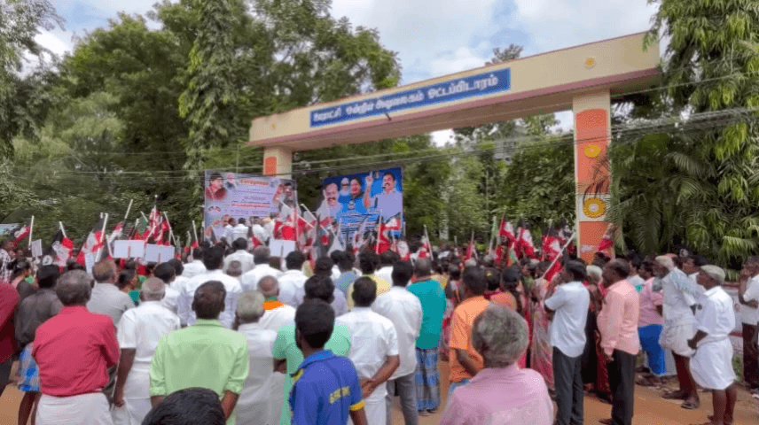 திமுக அரசைக் கண்டித்து   அதிமுக சார்பில் ஓட்டப்பிடாரம் ஊராட்சி அலுவலகம் முன்பு மாபெரும் கண்டன ஆர்ப்பாட்டம்