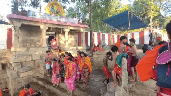 கிள்ளியூர்: முஞ்சிரை திருமலை மகாதேவர் கோவிலில் இருந்து சிவாலய ஓட்டத்தை துவங்கிய பக்தர்கள்