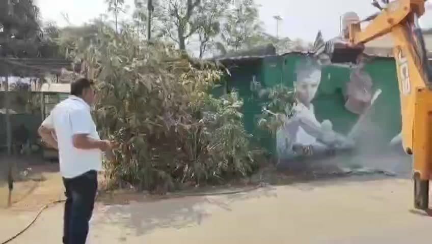 ମଞ୍ଚେଶ୍ବର: କଳାରାହାଙ୍ଗ ଅଞ୍ଚଳରୁ ହଟିଲା ଜବରଦଖଲ,ଏକାଧିକ ଘର ଭାଙ୍ଗିଲା BDA