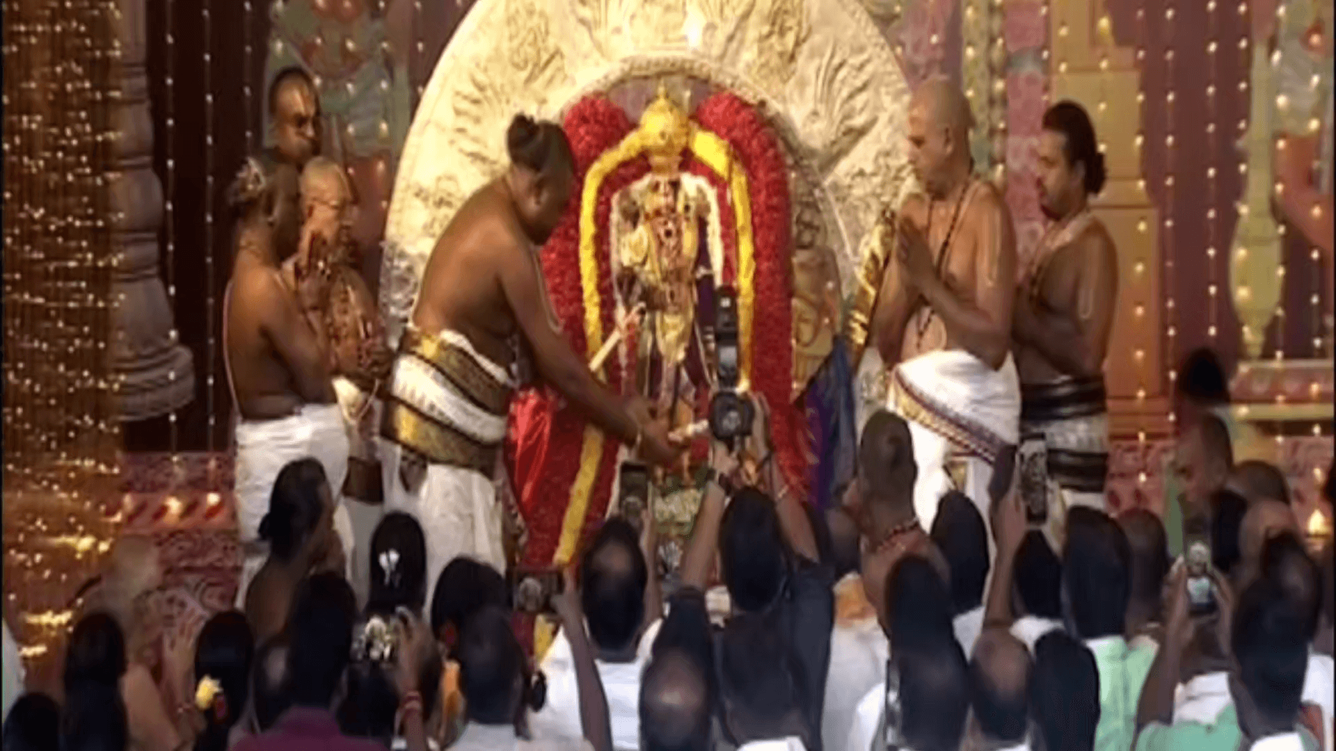 చంద్రగిరి: సూర్యప్రభ వాహనంపై శ్రీ సూర్యనారాయణ స్వామి ఆలయం