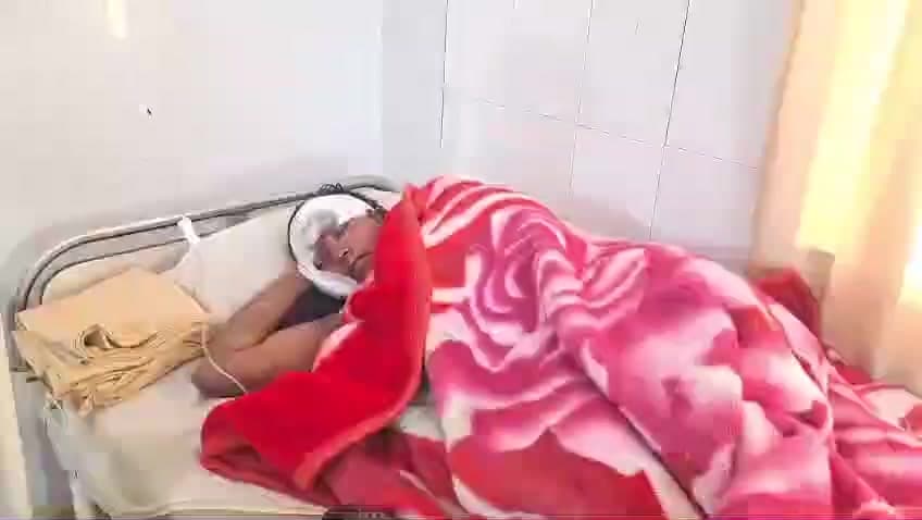 बोलबा: बोलबा के अलिंगुड़ मुंडलटोली गांव में पति ने पत्नी को पत्थर से कुचलकर मारने की कोशिश की, खुद किया आत्मसमर्पण