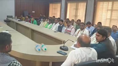 भीमपुर: जनपद पंचायत सभा कक्ष में सबकी योजना सबका विकास प्रशिक्षण सम्पन्न, अधिकारी व जनप्रतिनिधि रहे उपस्थित