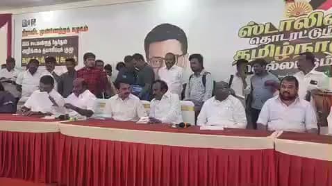 பல்லடம்: காரணம்பேட்டையில் திமுக தேர்தல் அறிக்கை தயாரிக்கும் குழுவினர் பல்வேறு தரப்பு மக்களையும் சந்தித்து கோரிக்கைகளை பெற்றுக் கொண்டனர்