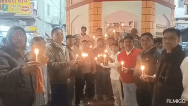 नारायणपुर: पावटा के घंटाघर चौक पर पुलवामा हमले में शहीद हुए जवानों को श्रद्धांजलि अर्पित की गई