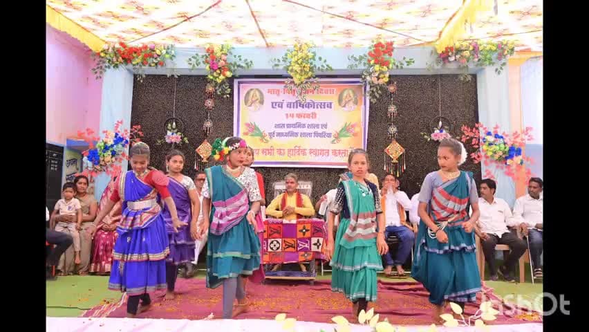 देवकर: पिपरिया में शा. प्राथमिक शाला एवं पूर्व माध्य. शाला के वार्षिक उत्सव कार्यक्रम में शामिल हुए सजा विधायक ईश्वर साहु