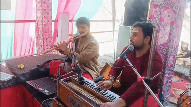 कांडा: गोपेश्वर धाम धपोलासेरा में शिव महापुराण कथा का आयोजन, कल महाशिवरात्रि पर्व की तैयारियाँ मंदिर में चल रही हैं