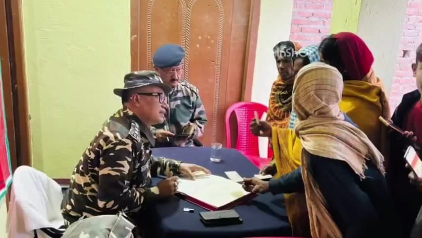 घोड़ासहन: जमुनिया एसएसबी कैंप के जवानों ने लगाया निशुल्क पशु चिकित्सा शिविर